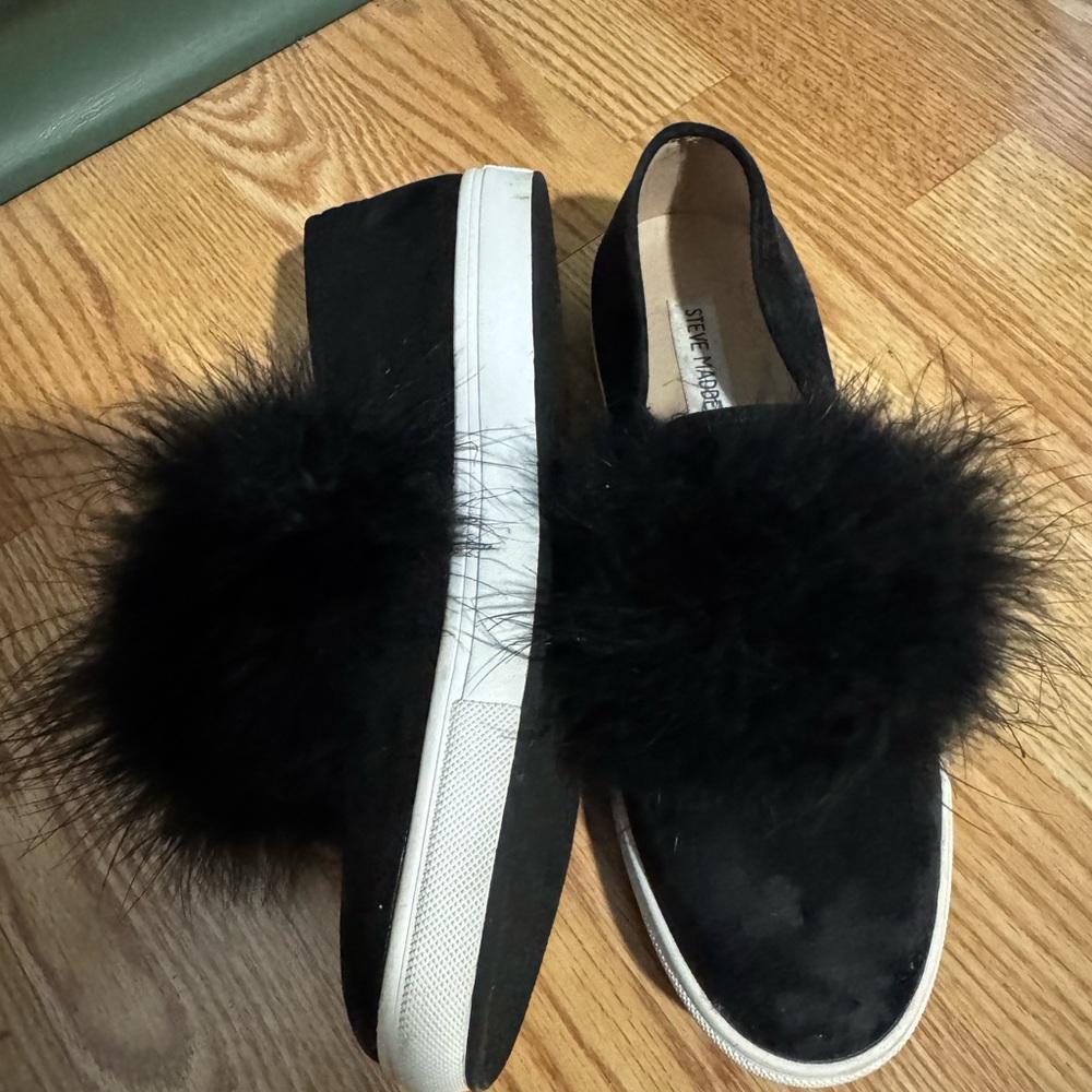 Steve Madden Women’s Emily Black Slip on Shoes - Picture 3 of 3